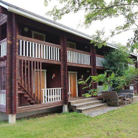 Hannuksen Piilopirtti Tornava Ngoại thất bức ảnh